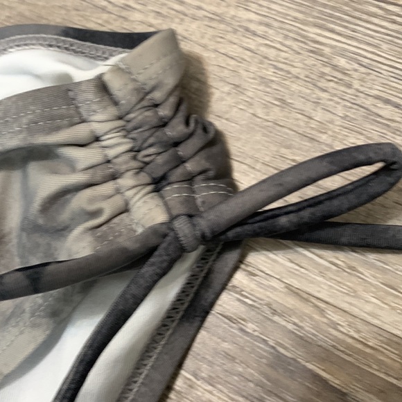 Old Navy Tie Dye Bikini - Large - Picture 6 of 7